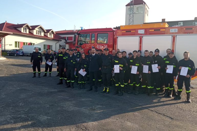 Zakończenie szkolenia podstawowego strażaków-ratowników OSP