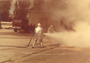 2 pokazy z okazji dnia strażaka 1985 rok podczas obchodów 40 lat PRL